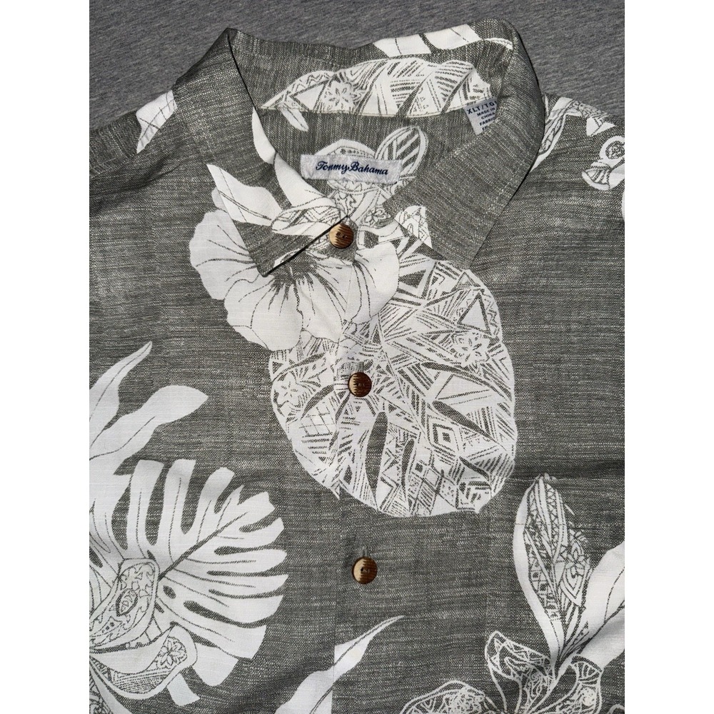 Tommy Bahama Mens Hawaiian Shirt XLT Sage Green Floral Rayon Luxurious Texture